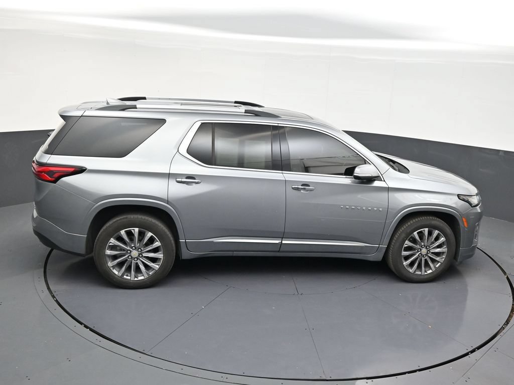 Used 2023 Chevrolet Traverse Premier FWD image 17