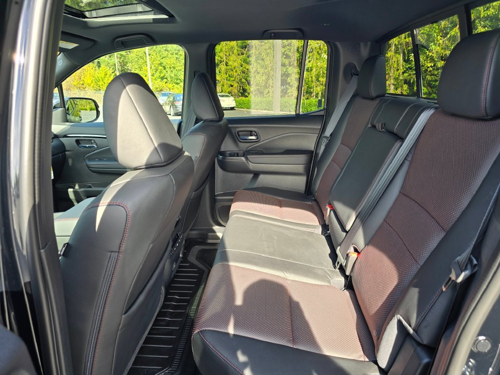 Certified 2026 Honda Ridgeline Black Edition image 9