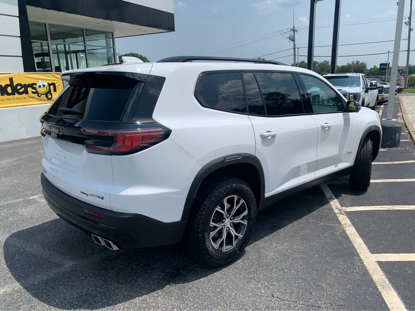 Used 2025 GMC Acadia AT4 AWD/4WD image 7