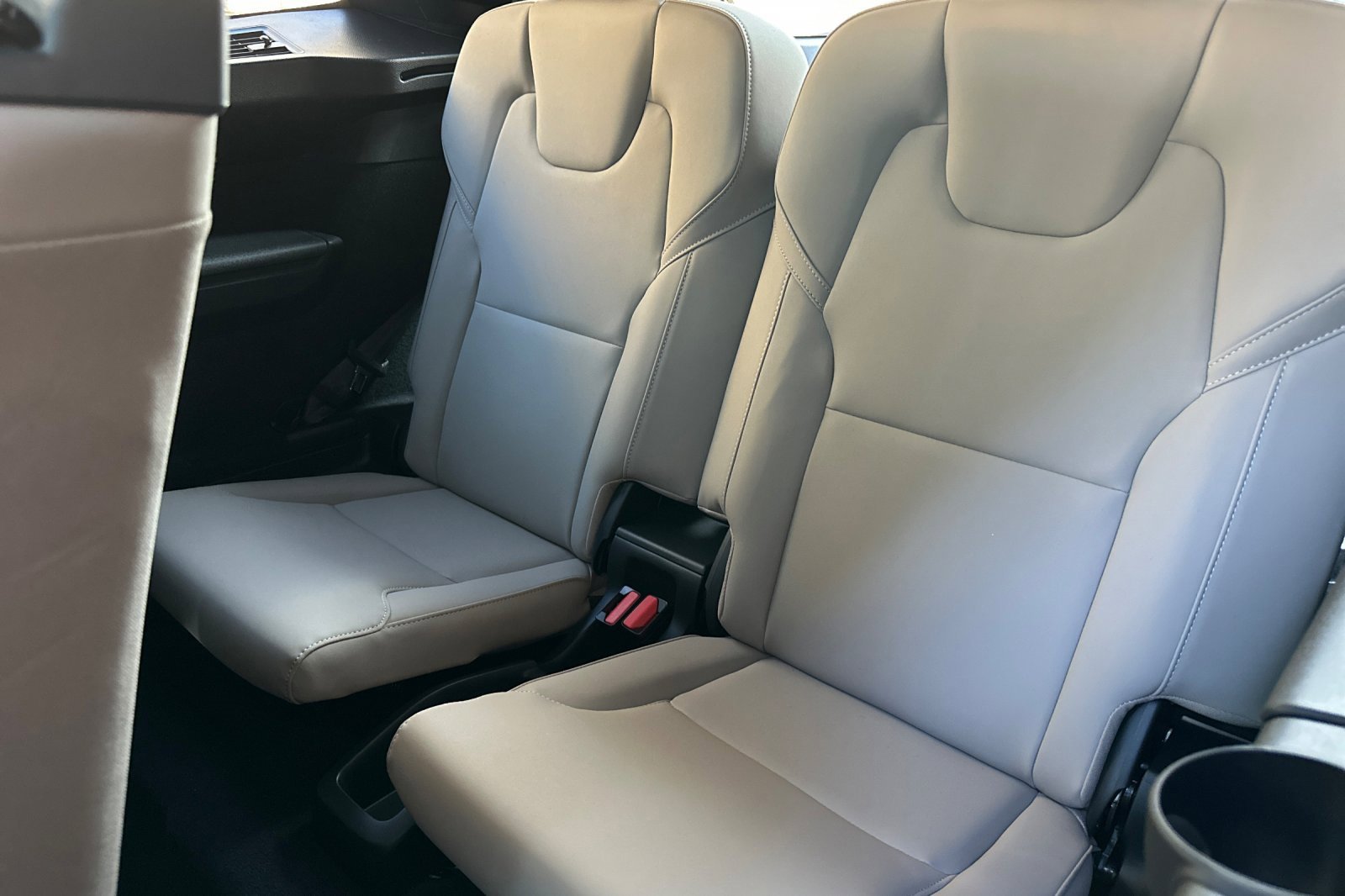 New 2026 Volvo XC90 B6 Plus w/ Protection Package Premier image 16