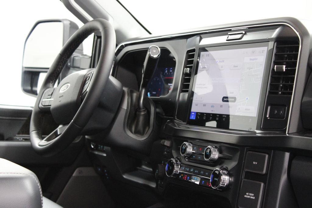 New 2026 Ford F250 Lariat w/ Black Appearance Package image 31