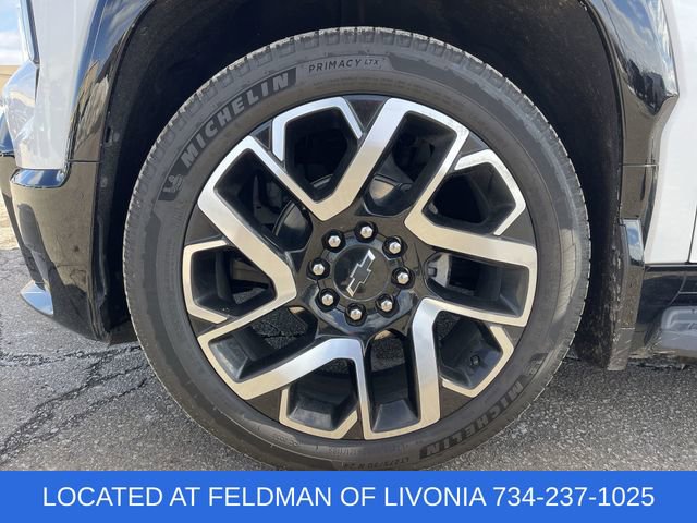 Certified 2024 Chevrolet Silverado EV RST image 32