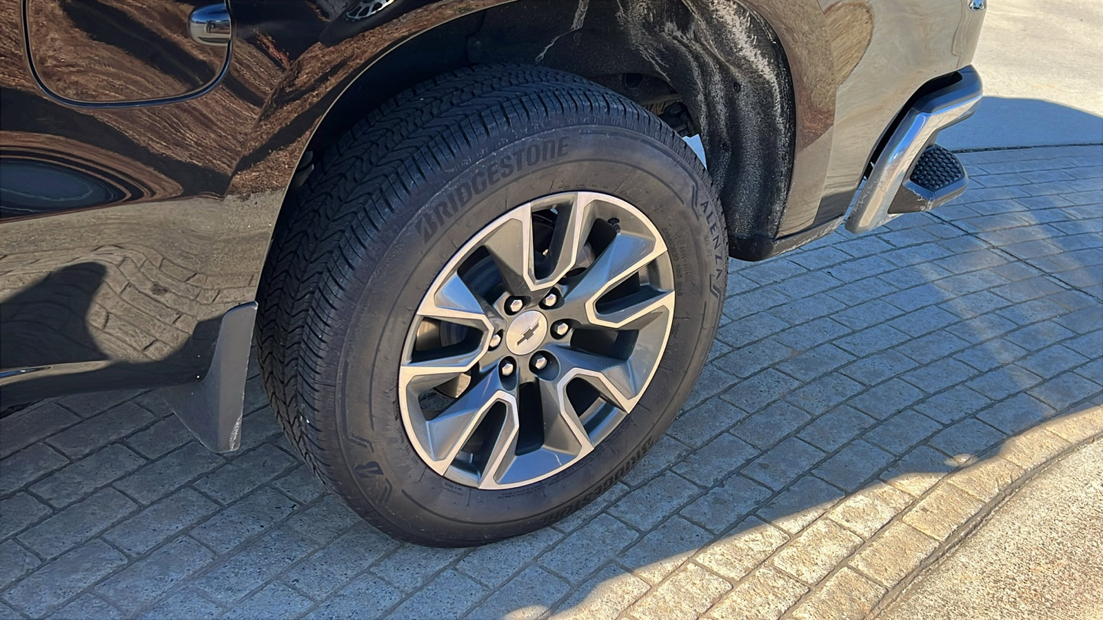 Used 2025 Chevrolet Silverado 1500 LT image 12