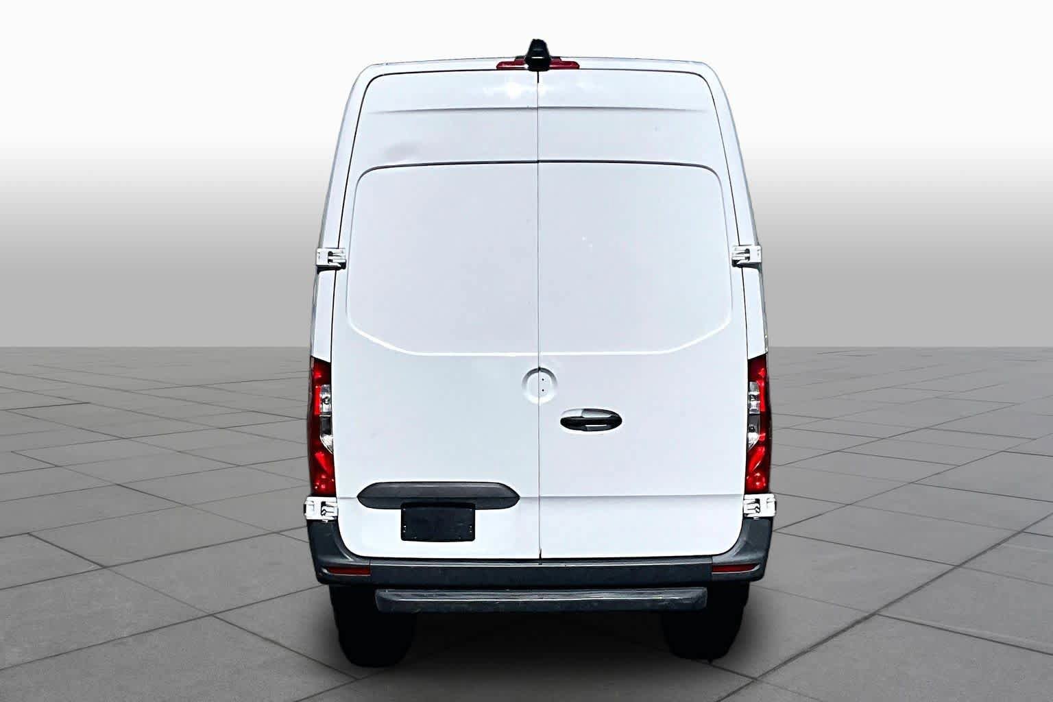 Used 2021 Mercedes-Benz Sprinter 2500 image 5