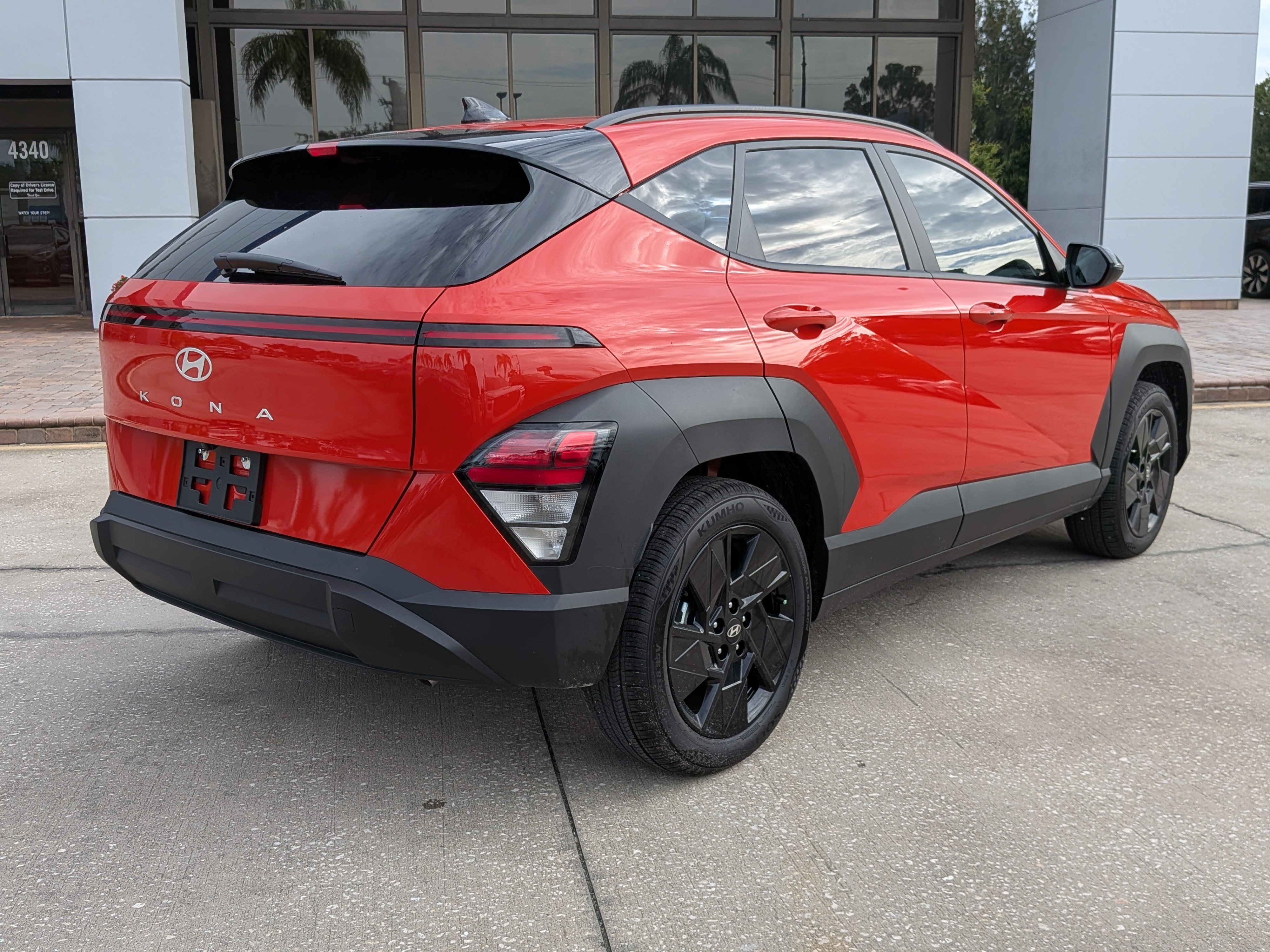 Used 2026 Hyundai Kona SEL Sport FWD image 4