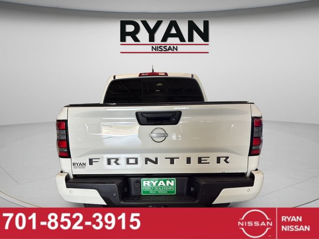 Used 2022 Nissan Frontier SV AWD/4WD image 6
