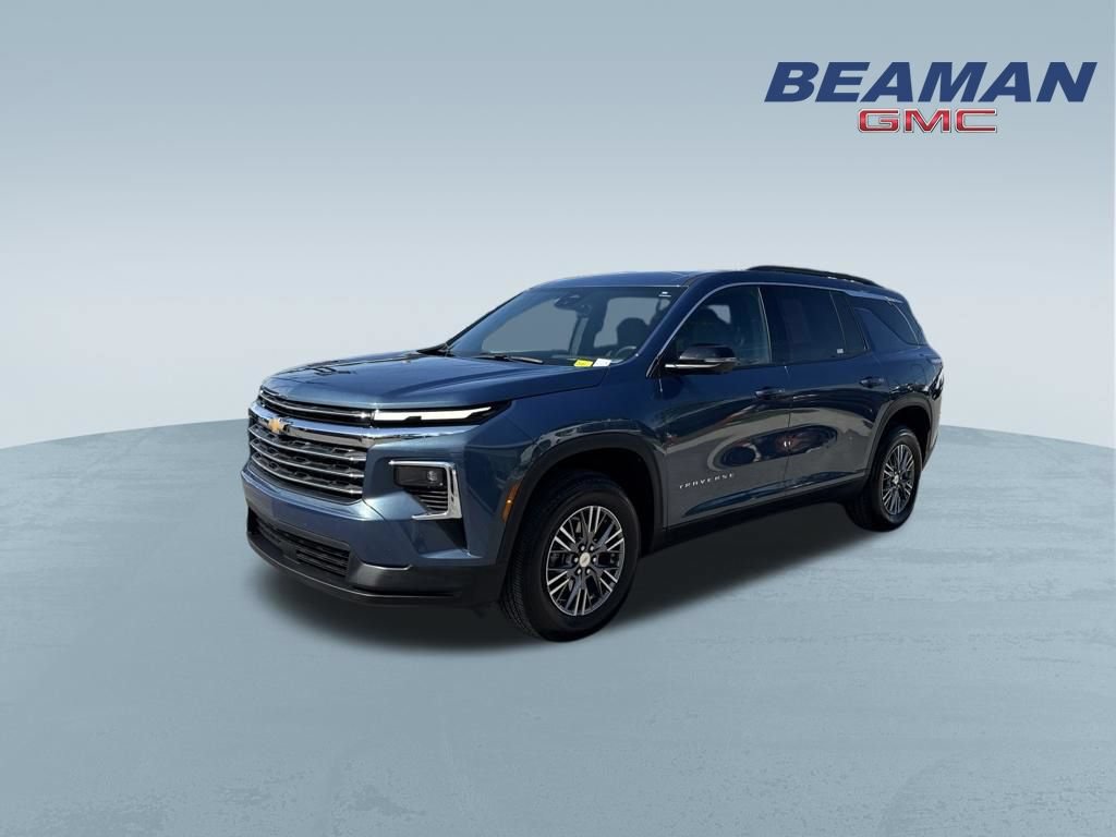 Used 2026 Chevrolet Traverse LT w/ Driver Confidence Package FWD image 3