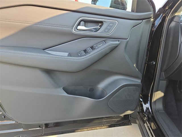 New 2026 Nissan Rogue Platinum w/ Platinum Premium Package image 11