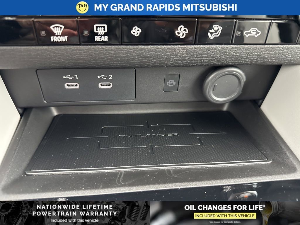 New 2026 Mitsubishi Outlander SE image 24
