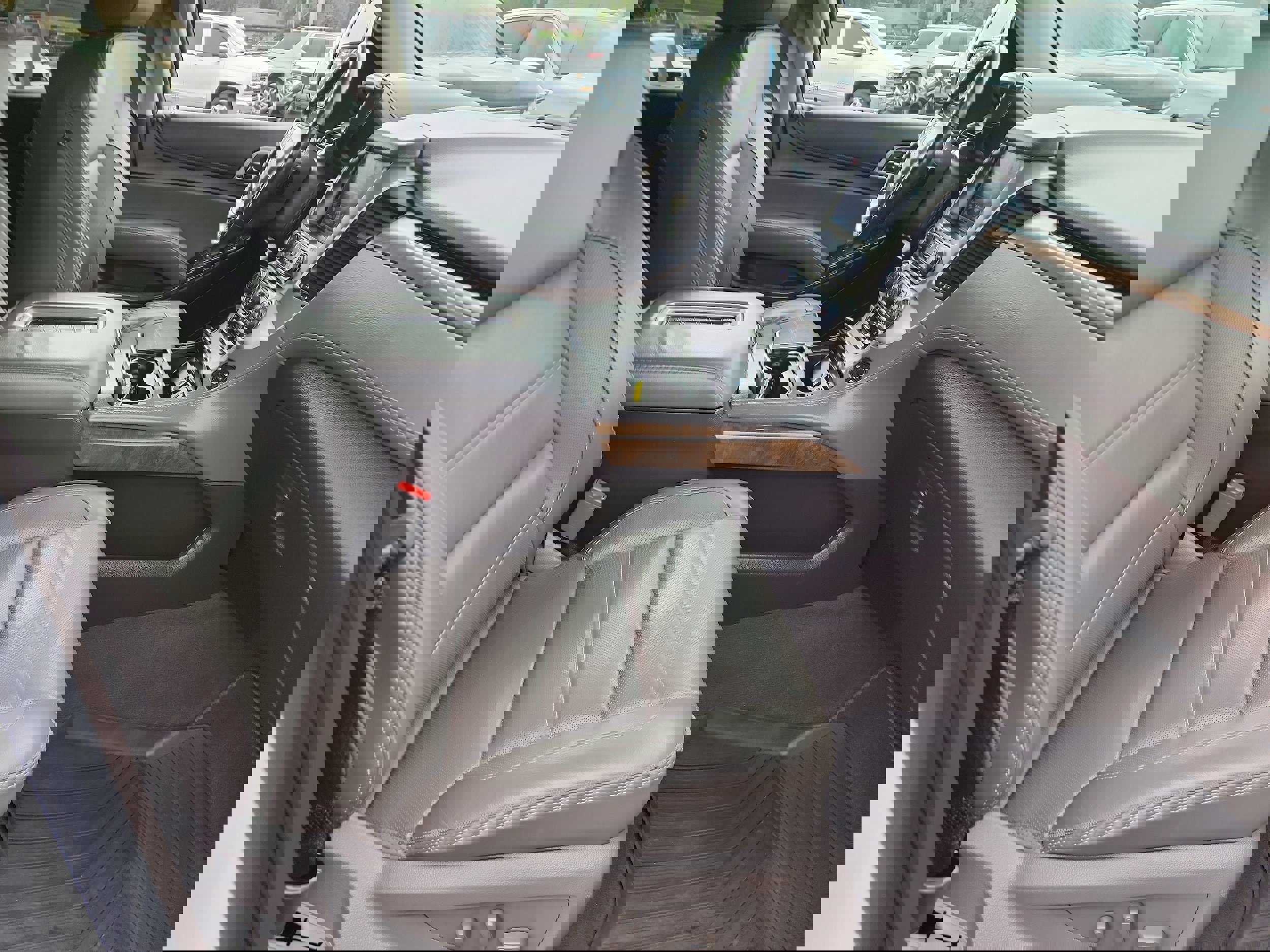 Used 2019 GMC Yukon Denali w/ Denali Ultimate Package image 10