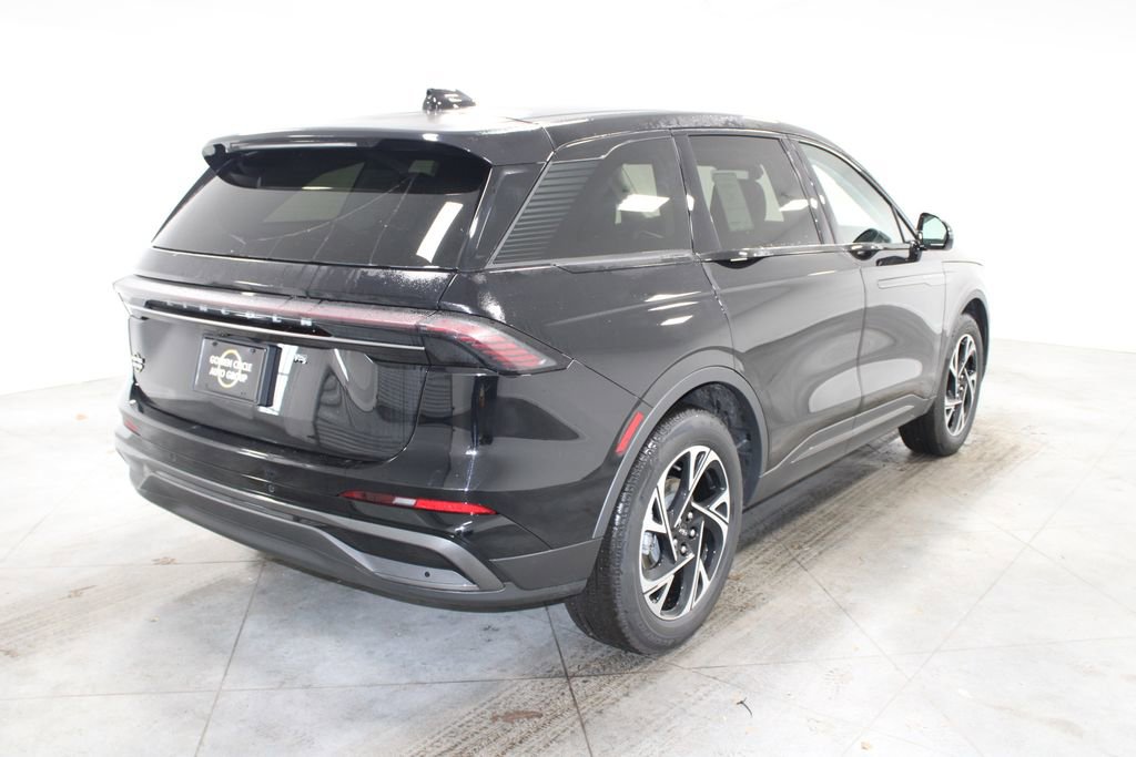 New 2026 Lincoln Nautilus Premier w/ Jet Appearance Package AWD/4WD image 8