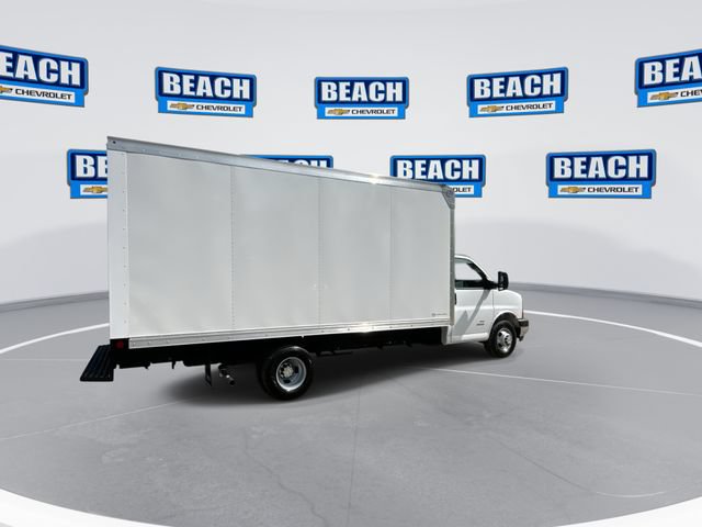 New 2026 Chevrolet Express 4500 w/ Power Convenience Package RWD image 9