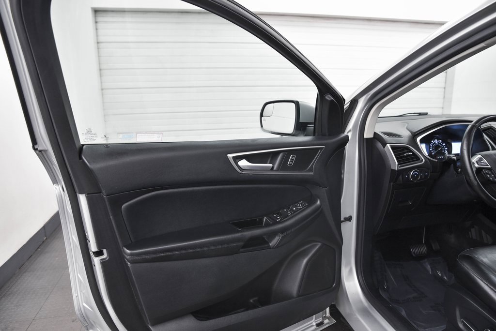 Used 2016 Ford Edge SEL w/ Equipment Group 201A image 8