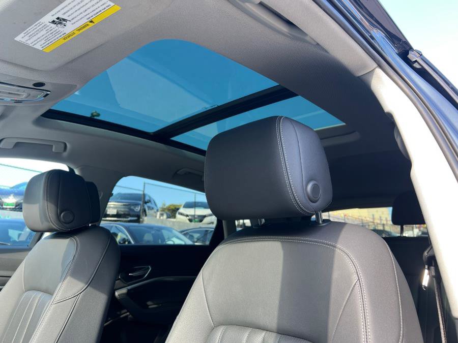 Used 2023 Audi e-tron Premium Plus w/ Premium Plus Package image 20
