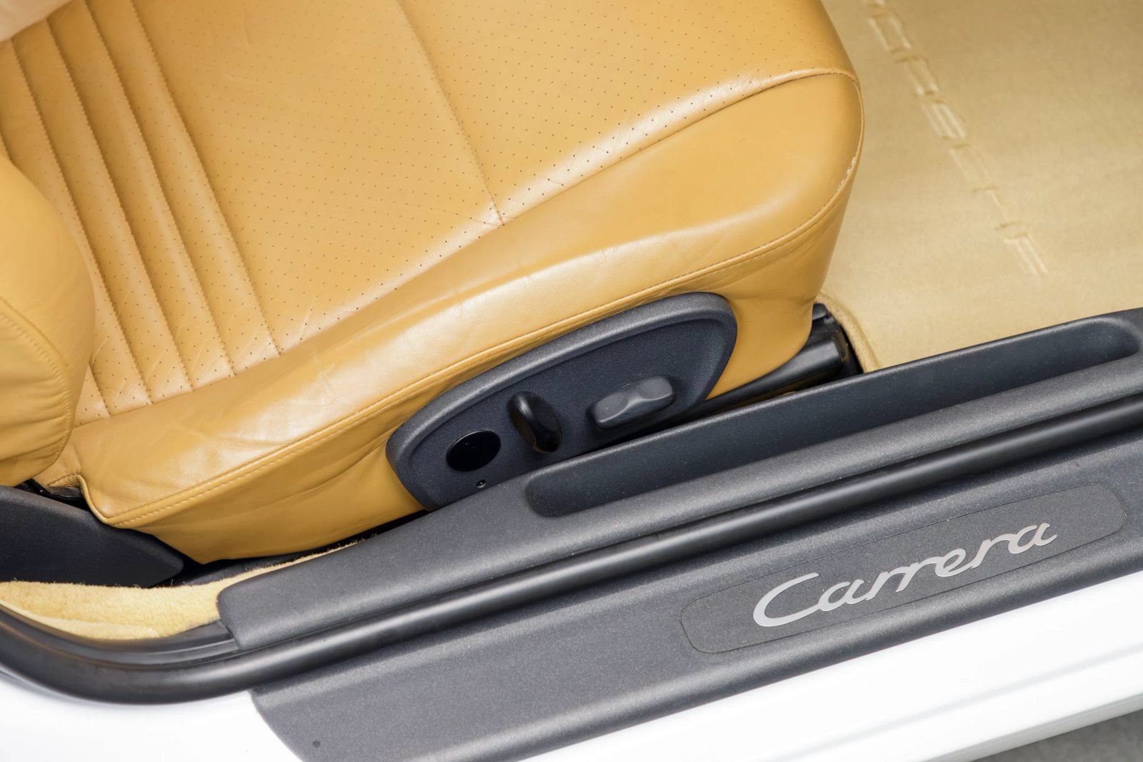 Used 1999 Porsche 911 GT3 RS image 98