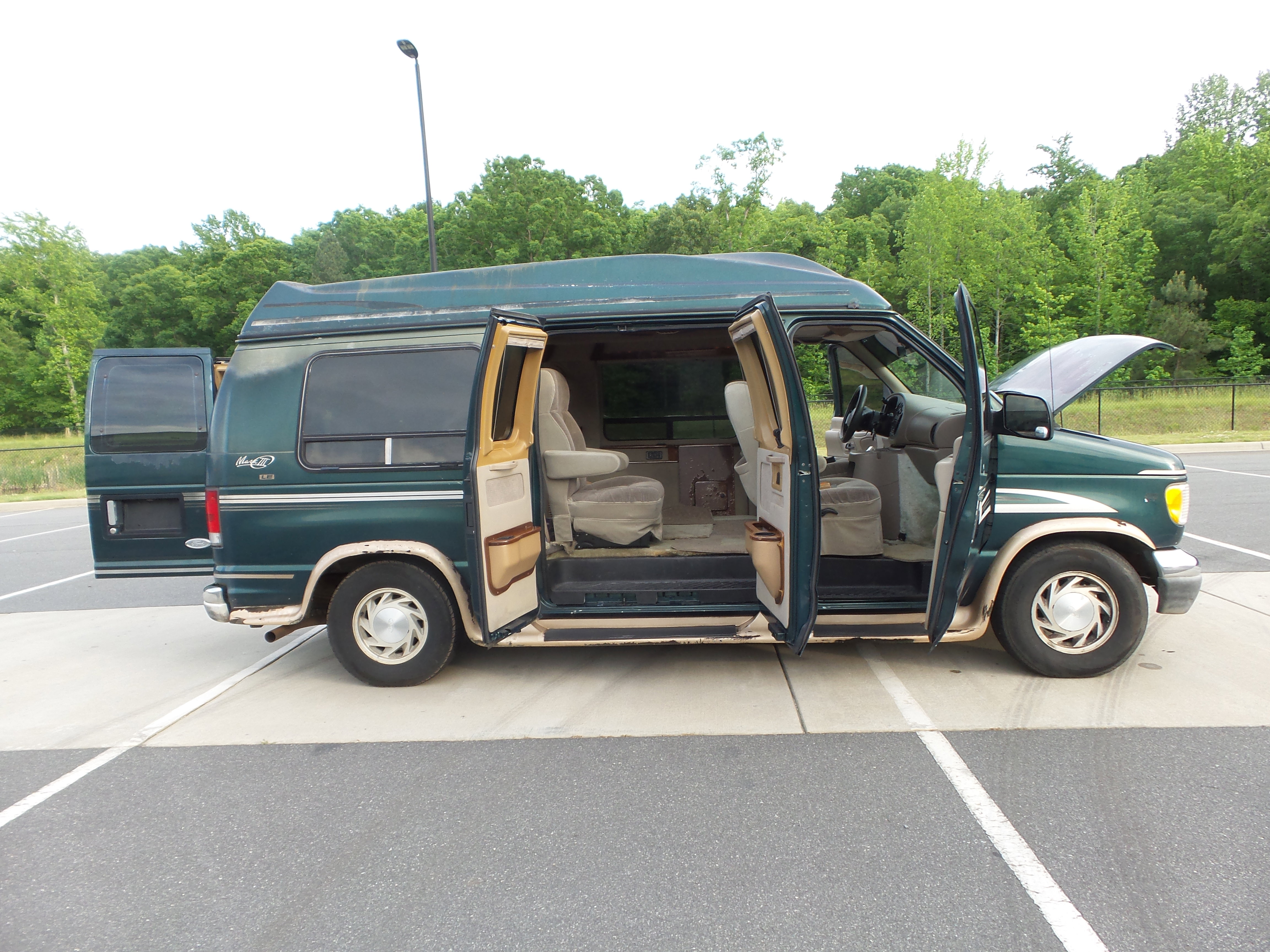 Used 2000 Ford E-150 and Econoline 150 RWD image 62
