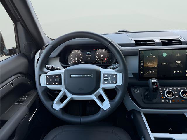 Certified 2025 Land Rover Defender 90 X-Dynamic SE image 15