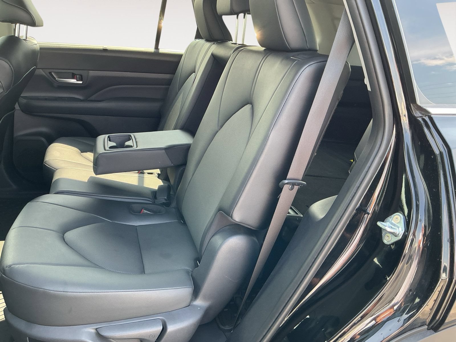 Used 2025 Toyota Grand Highlander AWD image 13