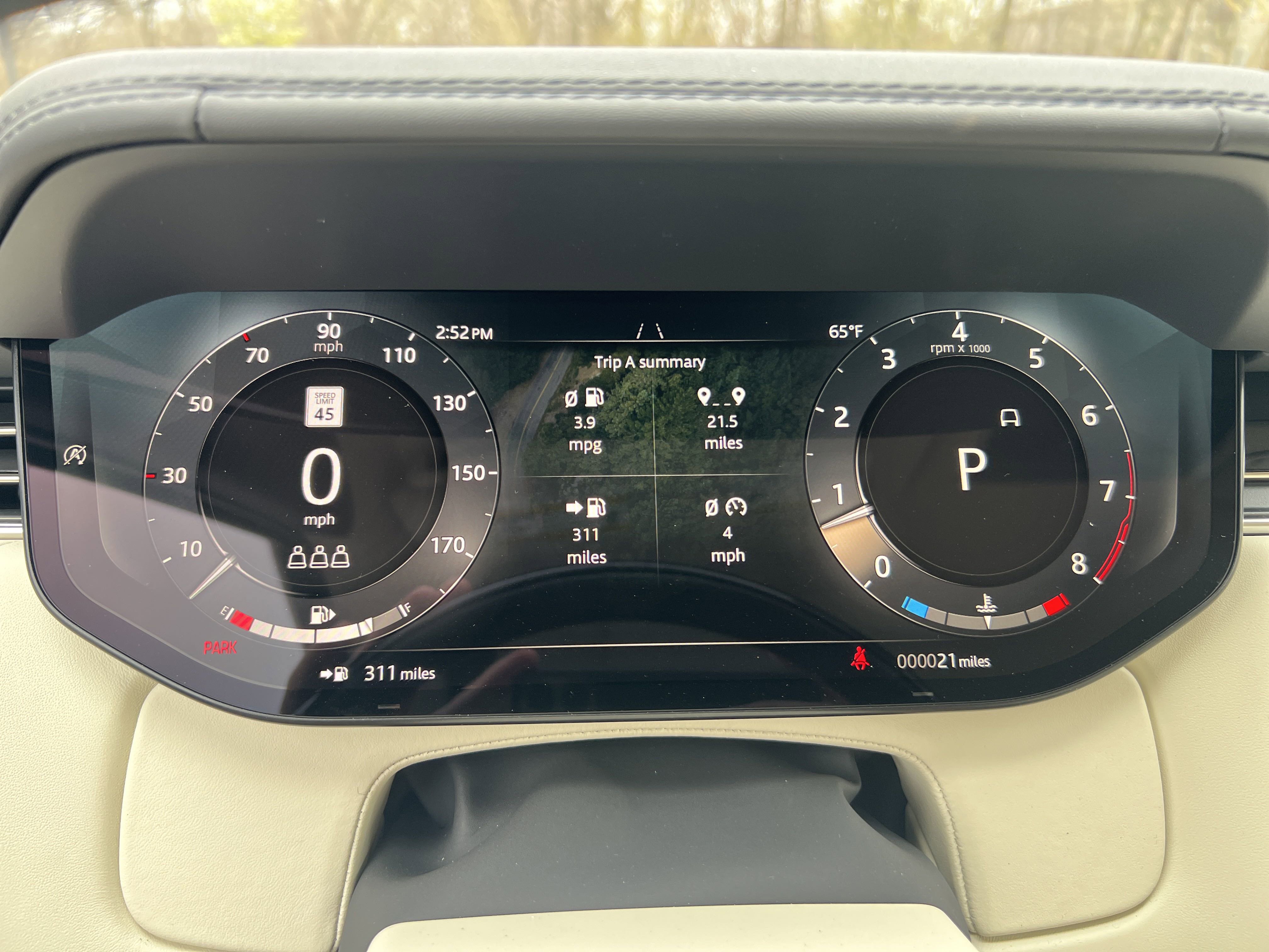 New 2025 Land Rover Range Rover SE image 11