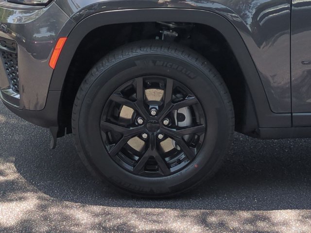 New 2026 Jeep Grand Cherokee Altitude RWD image 10