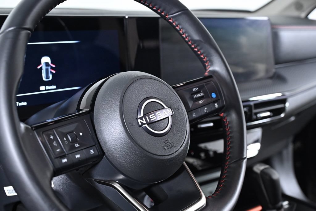 Certified 2025 Nissan Kicks SR AWD/4WD image 14
