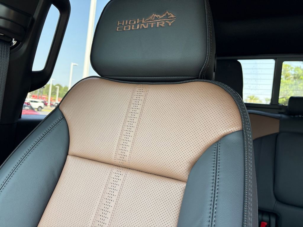 New 2026 Chevrolet Silverado 2500 High Country w/ Technology Package AWD/4WD image 17