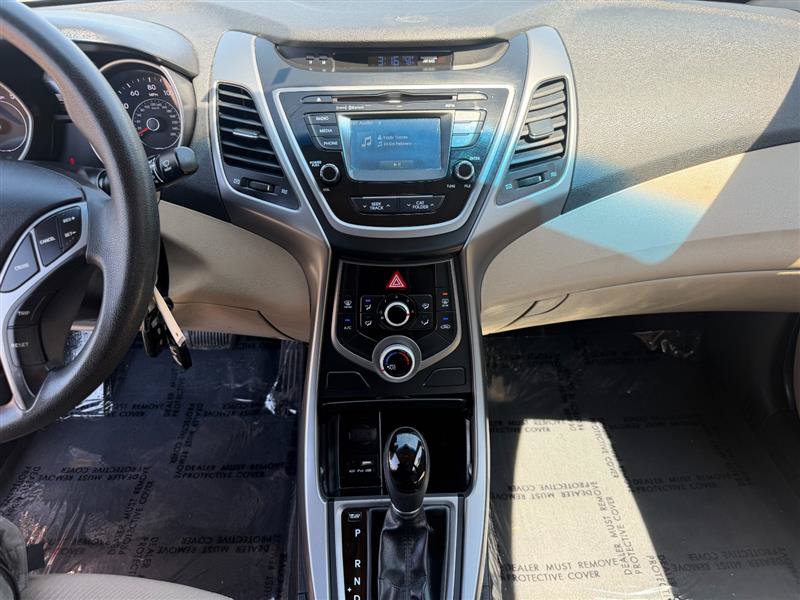 Used 2016 Hyundai Elantra SE w/ Option Group 02 FWD image 14