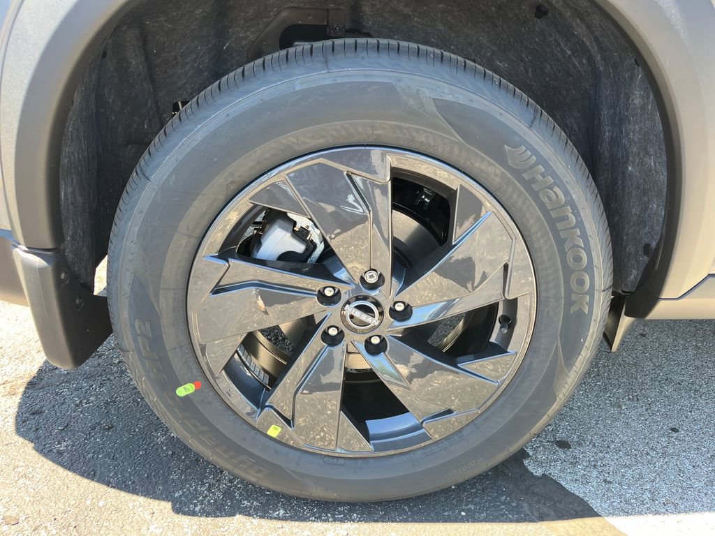 New 2026 Nissan Rogue SV AWD/4WD image 12