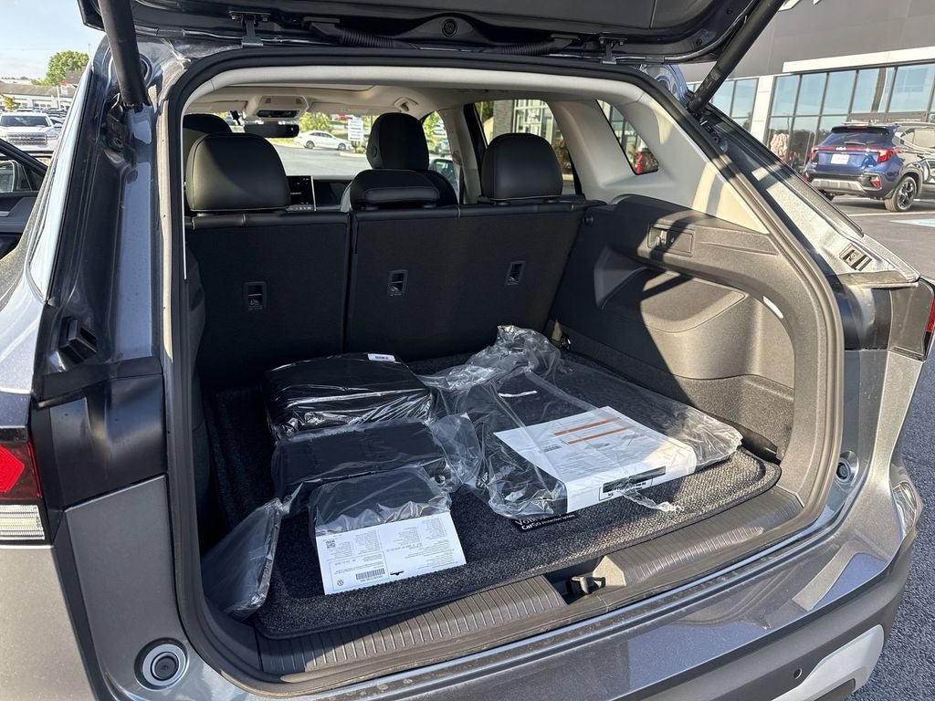 New 2026 Volkswagen Tiguan SE FWD image 43
