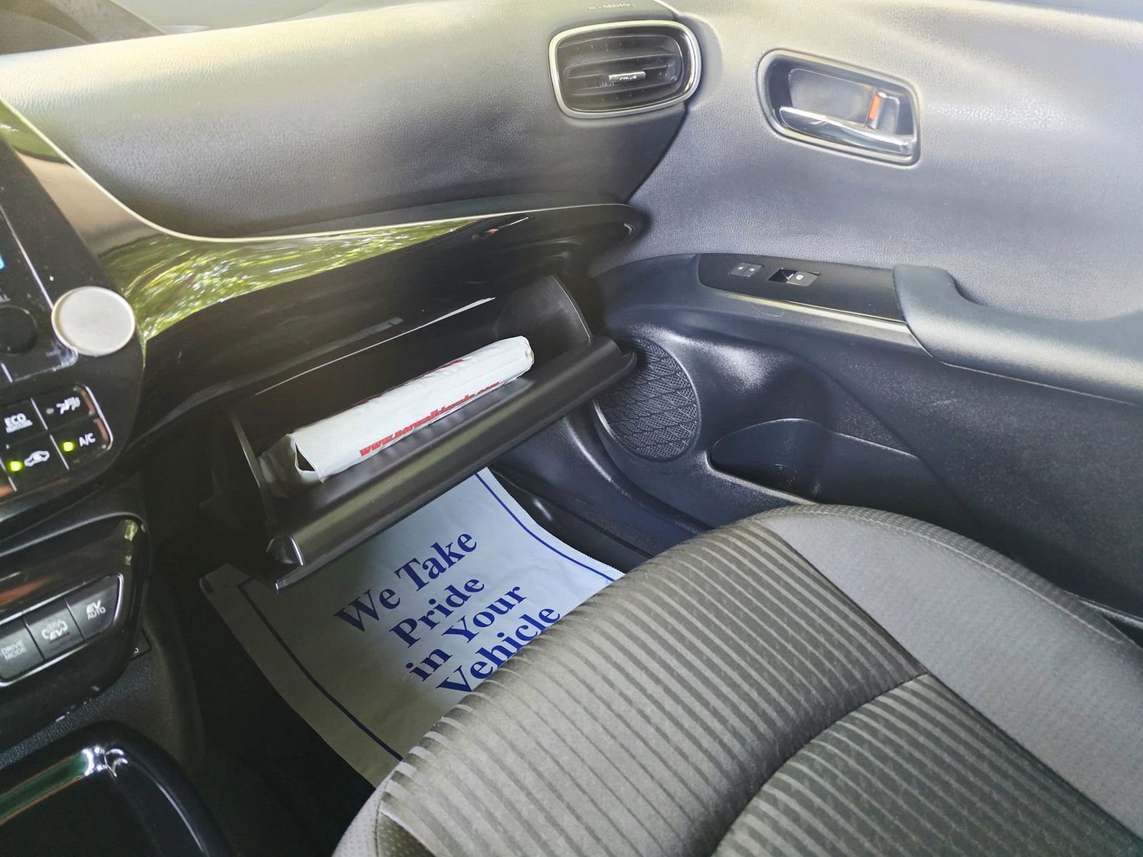 Used 2018 Toyota Prius Prime Premium image 20