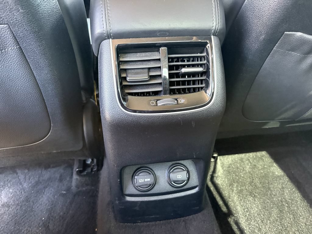 Used 2018 Kia Cadenza Limited FWD image 26