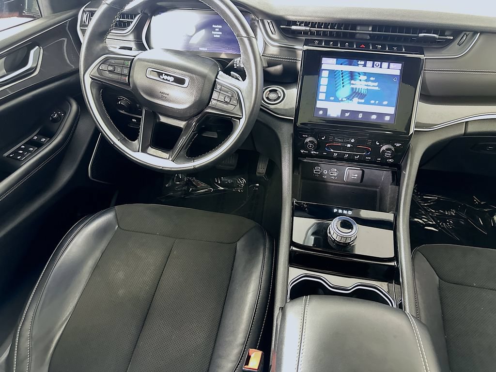 Used 2022 Jeep Grand Cherokee Altitude RWD image 17