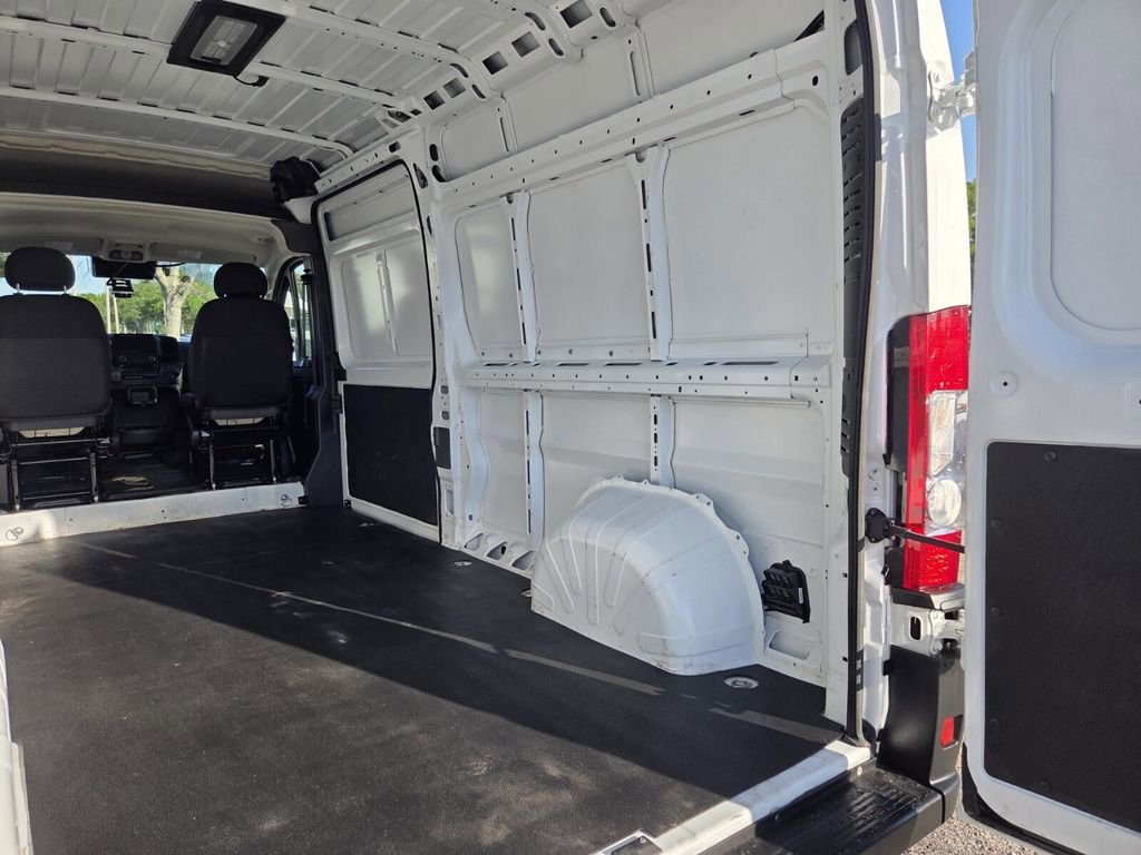 Used 2025 RAM ProMaster 2500 w/ Convenience Group FWD image 26