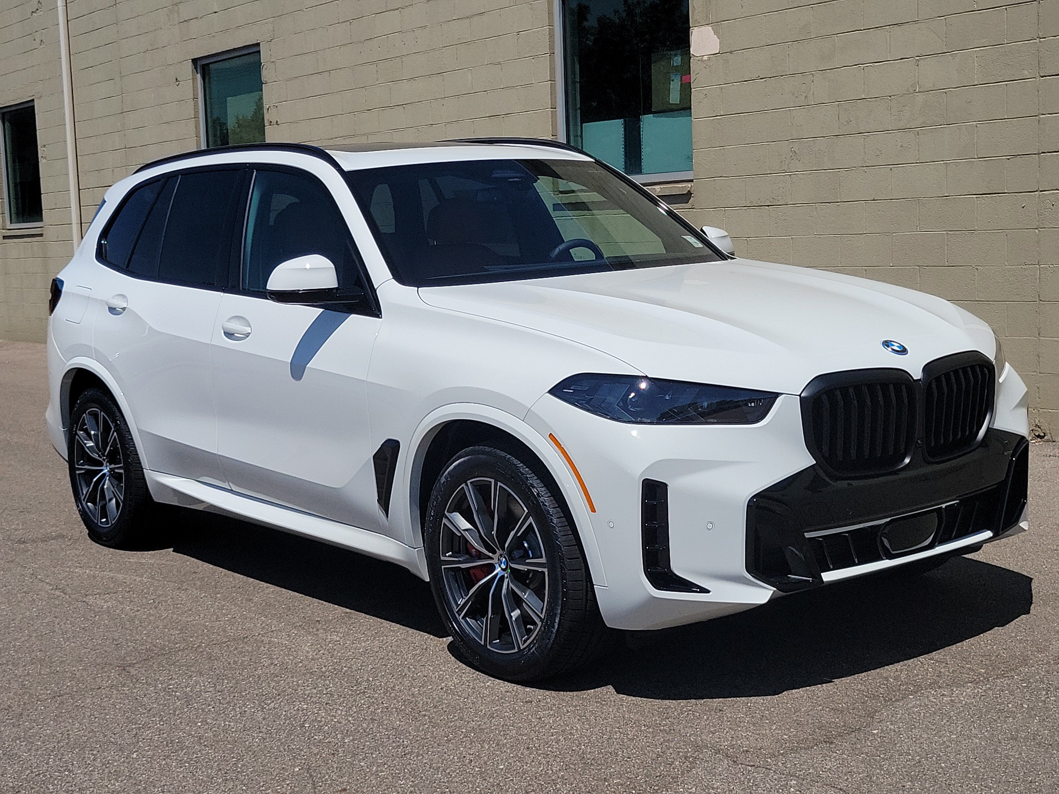 New 2026 BMW X5 xDrive50e w/ M Sport Package AWD/4WD video 2