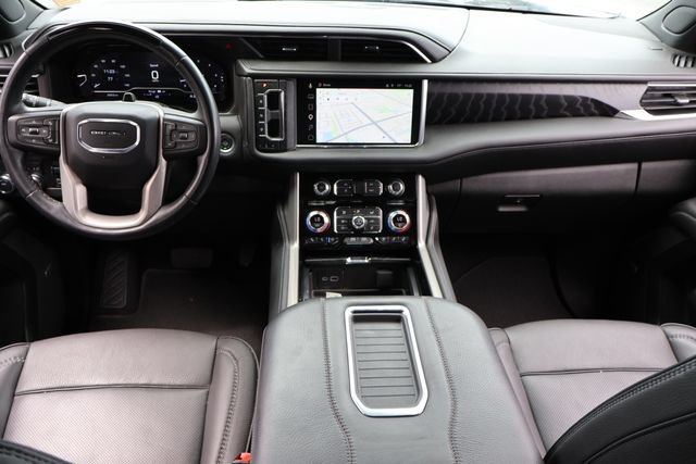 Used 2024 GMC Yukon Denali w/ Advanced Technology Package AWD/4WD image 17