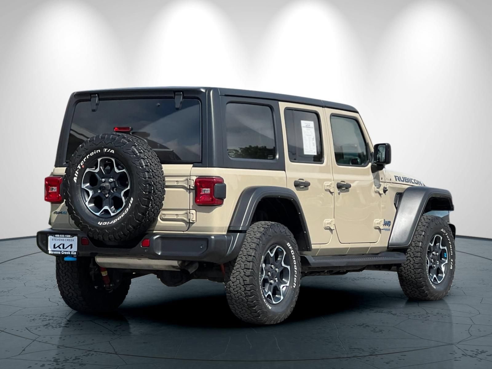 Used 2022 Jeep Wrangler Unlimited Rubicon 4xe w/ Safety Group AWD/4WD image 4