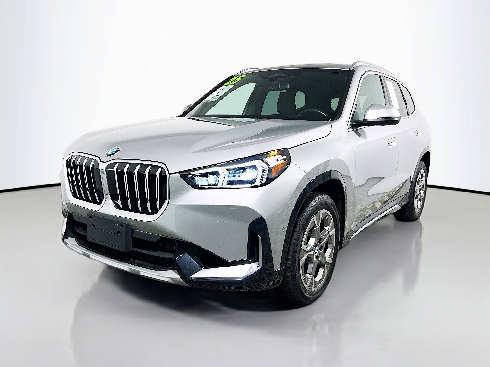 Used 2025 BMW X1 xDrive28i w/ Convenience Package AWD/4WD image 10