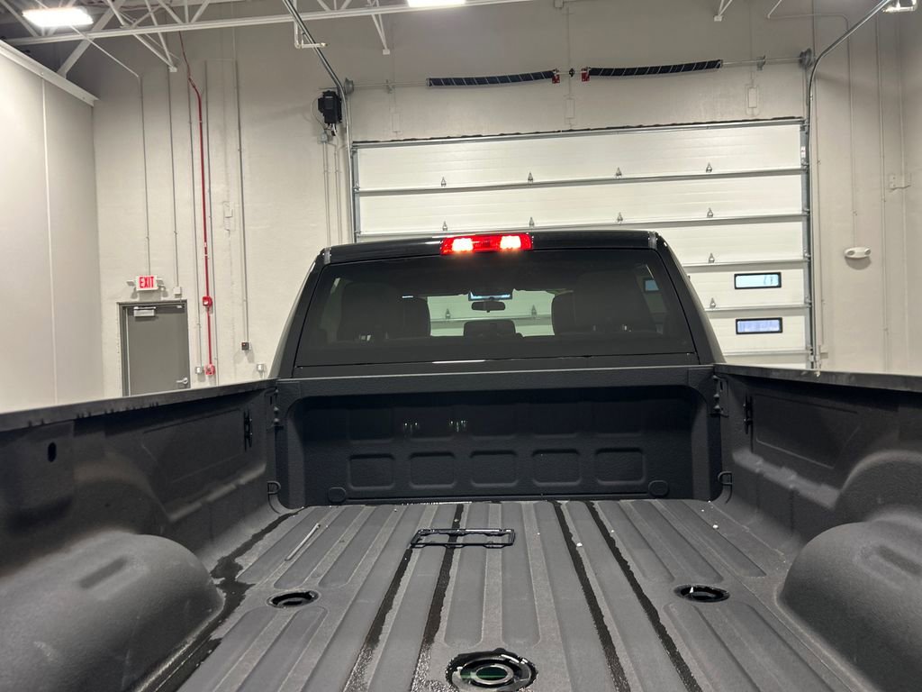 Used 2024 RAM 3500 Tradesman w/ Chrome Appearance Group image 30