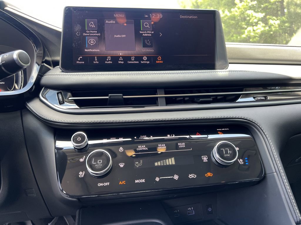 Used 2025 INFINITI QX60 Luxe FWD image 25