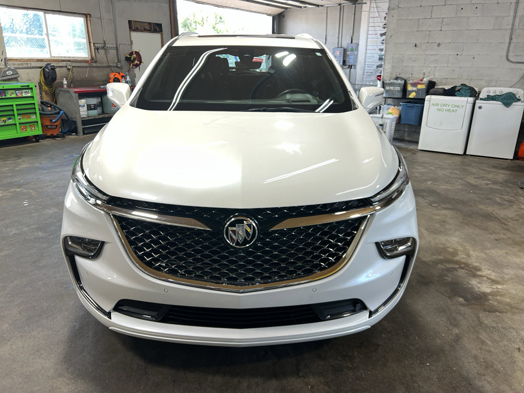 Used 2024 Buick Enclave Avenir w/ Avenir Technology Package AWD/4WD image 2