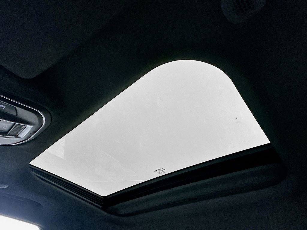 New 2025 Jeep Grand Cherokee Altitude image 14