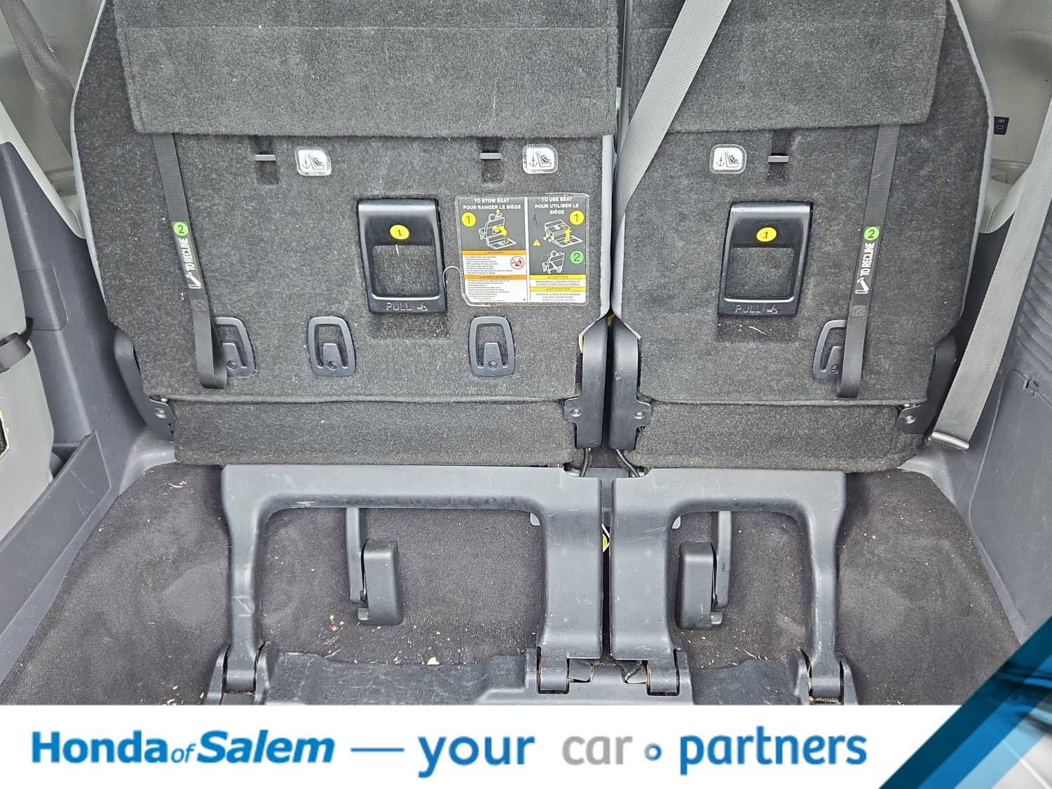 Used 2021 Toyota Sienna XLE w/ XLE Plus Package FWD image 19