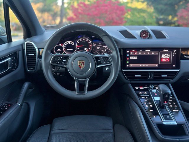 Used 2022 Porsche Cayenne AWD/4WD image 21
