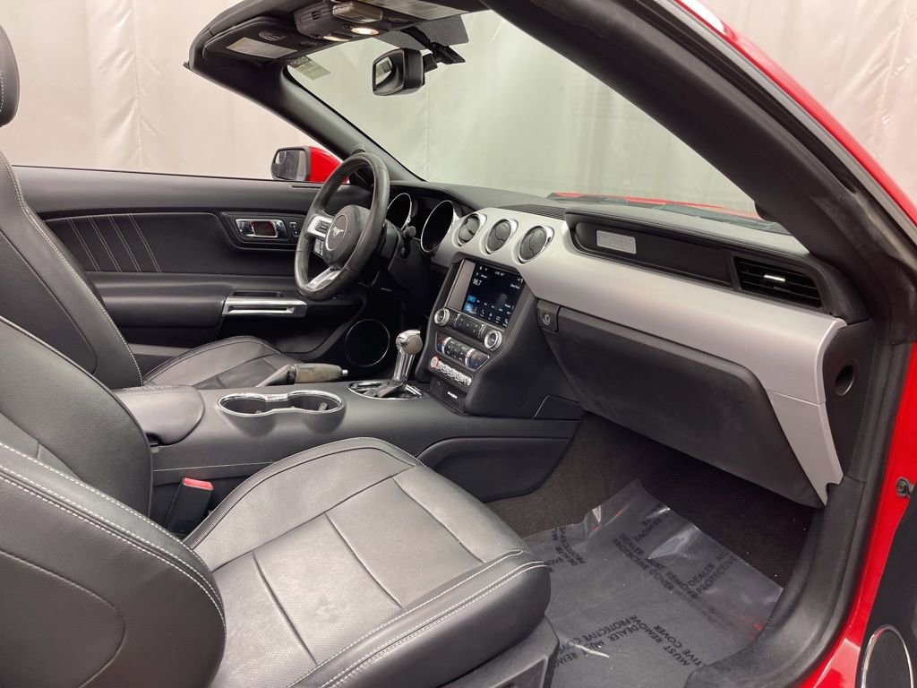 Used 2017 Ford Mustang Premium image 22