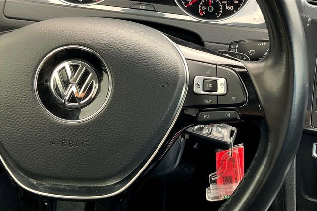 Used 2019 Volkswagen Golf SE FWD image 17
