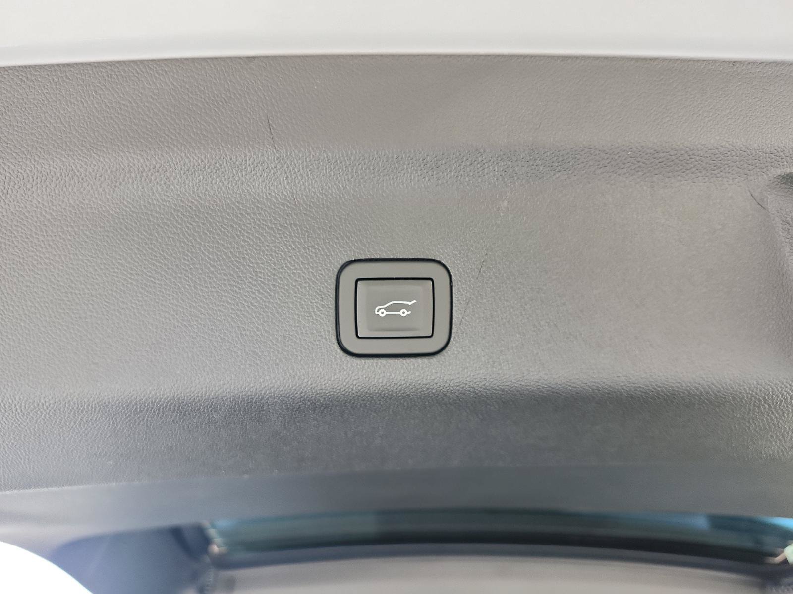 New 2026 GMC Yukon XL Denali Ultimate AWD/4WD image 10