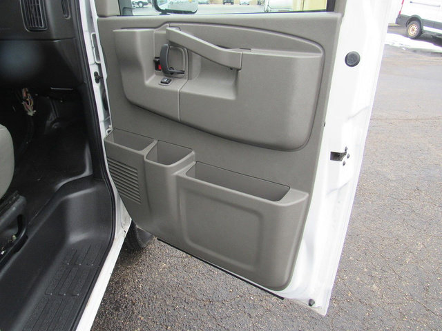 Used 2024 GMC Savana 3500 w/ Power Convenience Package image 12