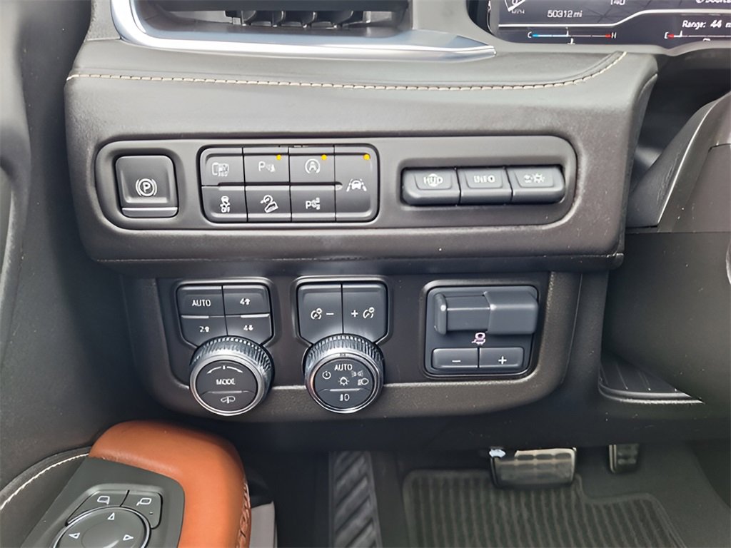 Used 2023 GMC Yukon Denali Ultimate image 23