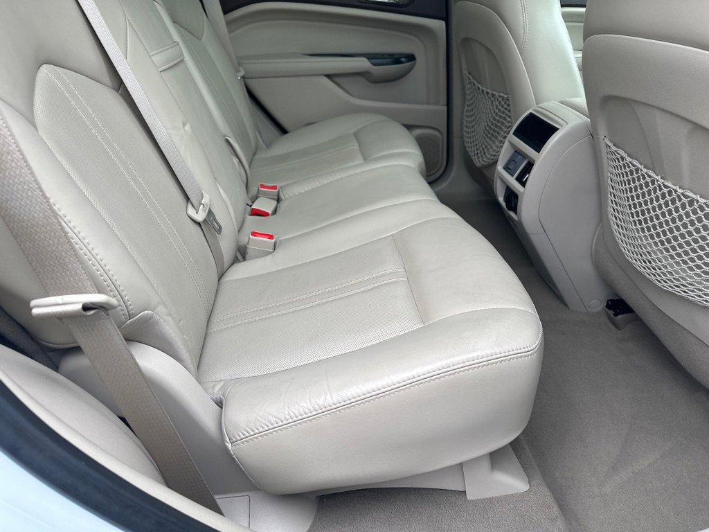 Used 2016 Cadillac SRX Luxury image 15