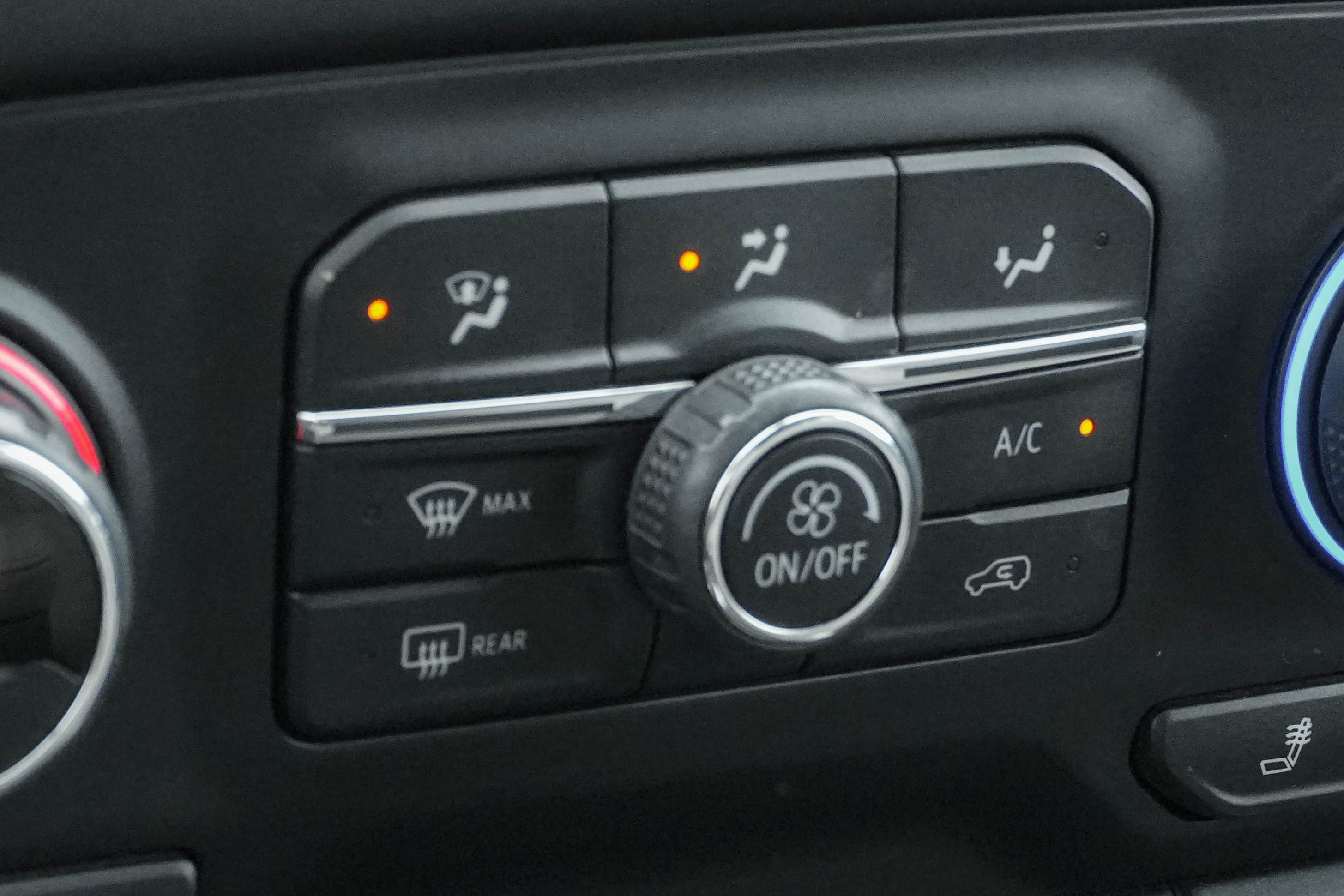 Used 2020 Chevrolet Silverado 1500 LT Trail Boss AWD/4WD image 28
